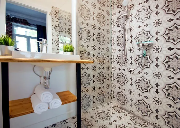 Urban Parking Free Nocleg ze śniadaniem 3*