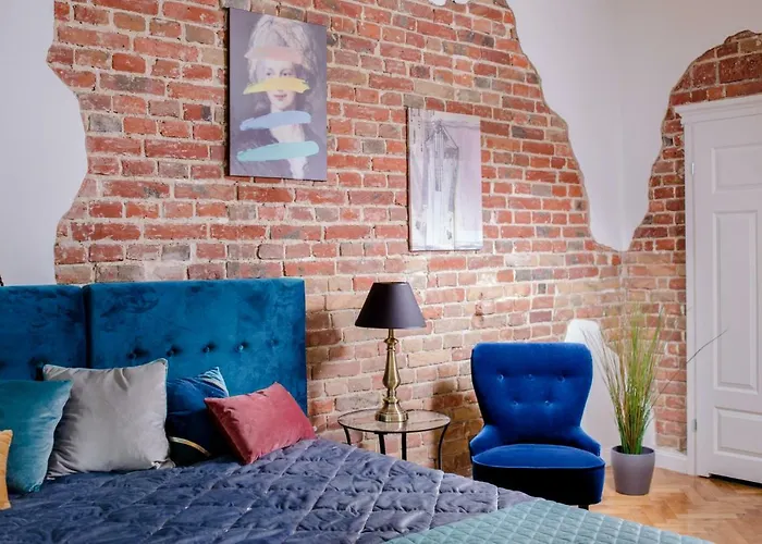 Urban Parking Free Bed and Breakfast